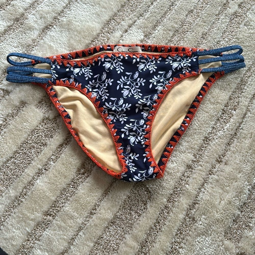Jessica Simpson bikini. Only bottom size L